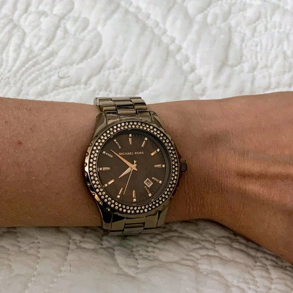 Michael Kors | Accessories | Michael Kors Madison Mk564  display picture 1